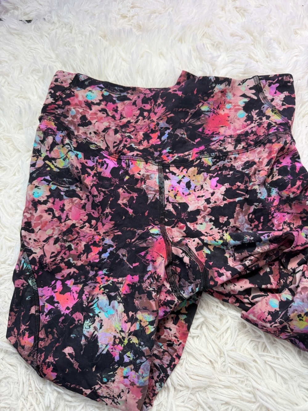 Lululemon Base Pace High-Rise Crop 23" Stencil Blossom Red Multi - Picture 2 of 5